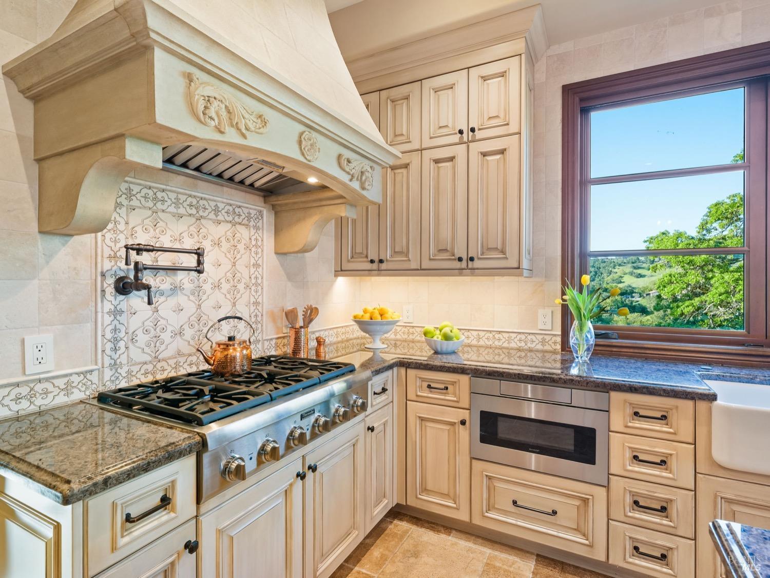 Detail Gallery Image 19 of 95 For 6444 Cottage Ridge Rd, Santa Rosa,  CA 95403 - 4 Beds | 4/2 Baths