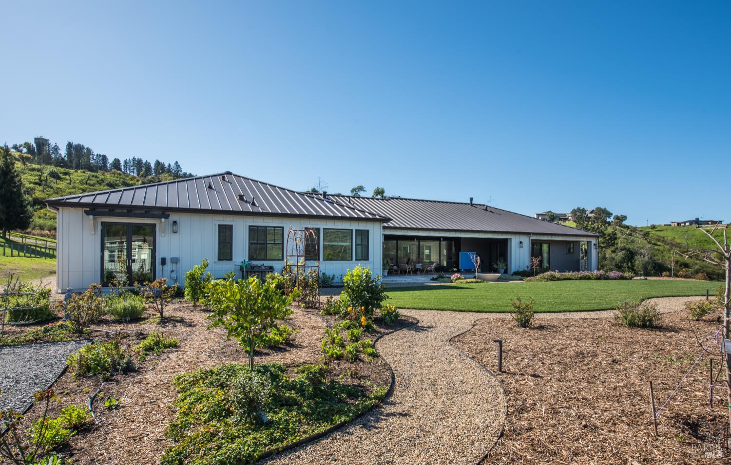 Detail Gallery Image 65 of 93 For 3932 Silver Fox Ct, Santa Rosa,  CA 95403 - 4 Beds | 4/1 Baths