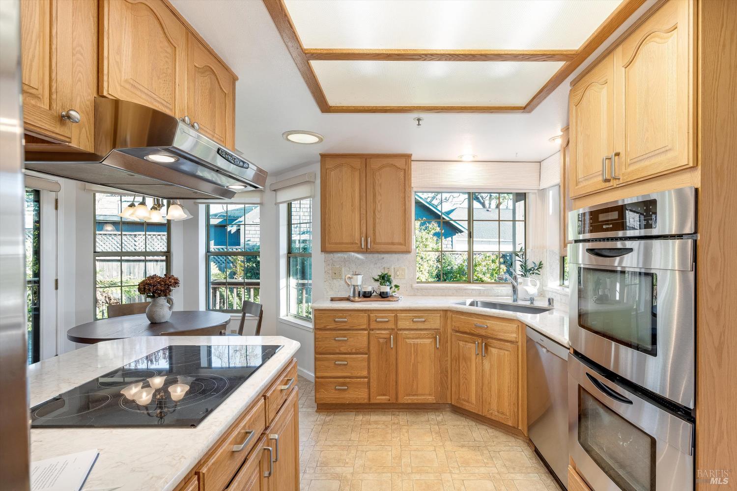 Detail Gallery Image 11 of 37 For 2908 Victoria Ct, Napa,  CA 94558 - 3 Beds | 2 Baths