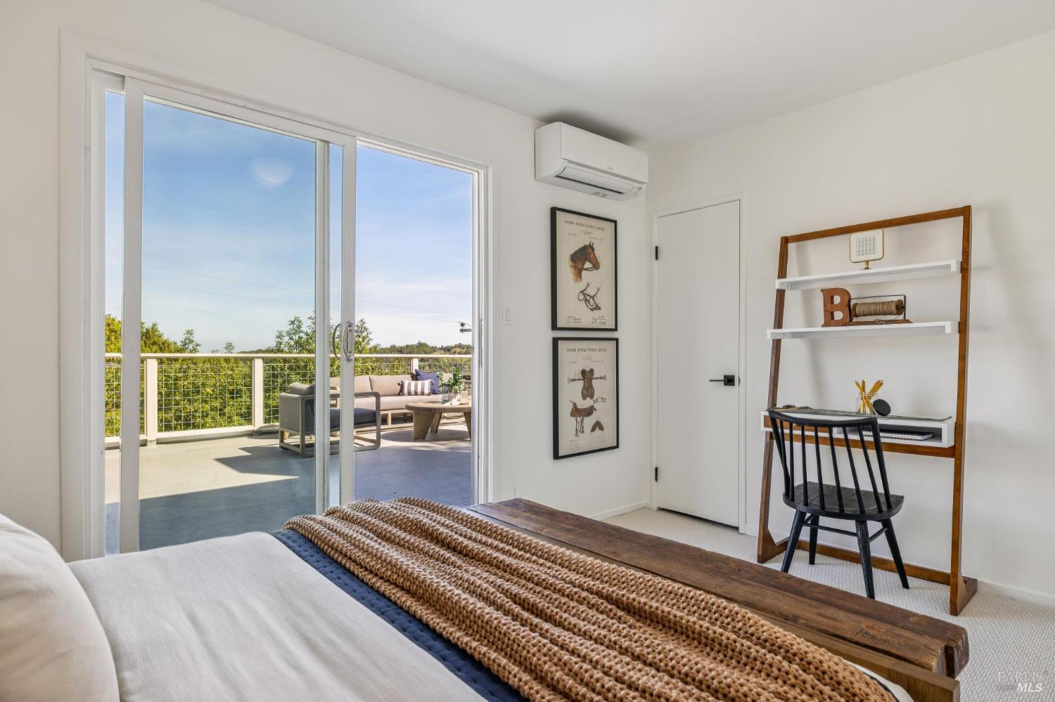 Detail Gallery Image 41 of 70 For 67 Oak Springs Dr, San Anselmo,  CA 94960 - 5 Beds | 4/1 Baths