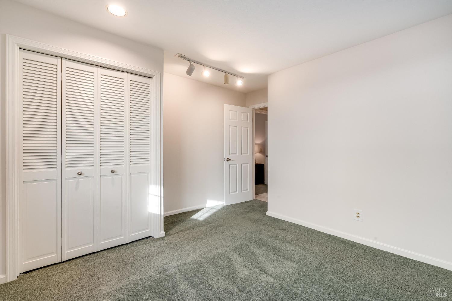 Detail Gallery Image 23 of 37 For 2908 Victoria Ct, Napa,  CA 94558 - 3 Beds | 2 Baths