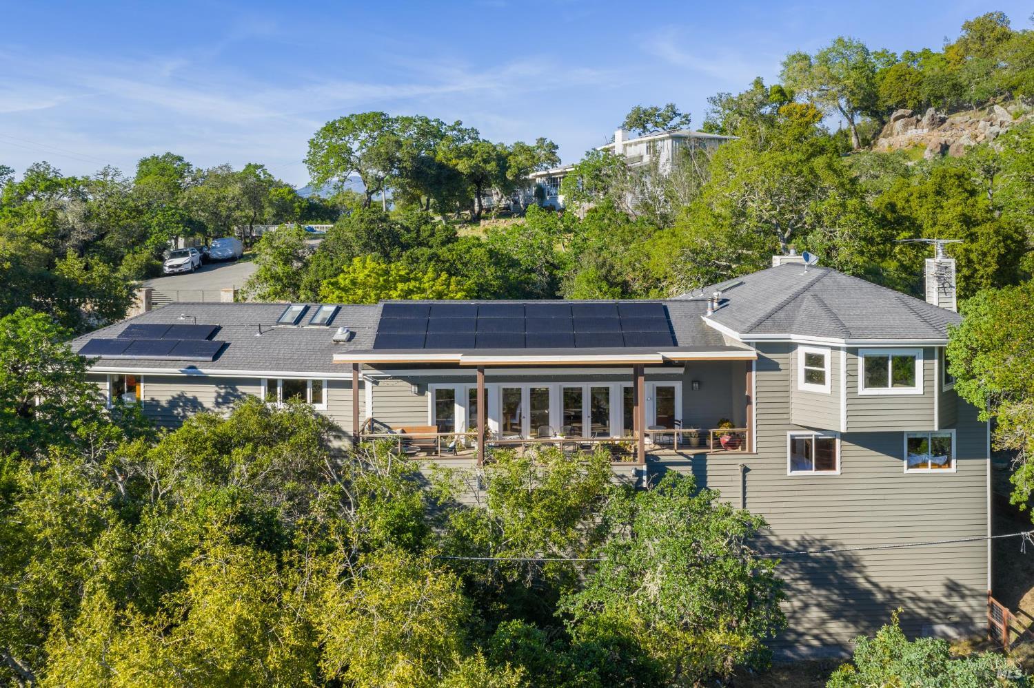 Detail Gallery Image 4 of 99 For 1884 Silverado Trl, Napa,  CA 94558 - 4 Beds | 3/1 Baths