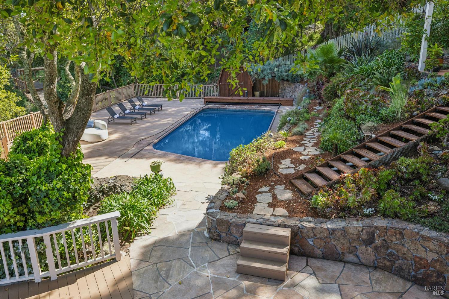 Detail Gallery Image 59 of 70 For 67 Oak Springs Dr, San Anselmo,  CA 94960 - 5 Beds | 4/1 Baths