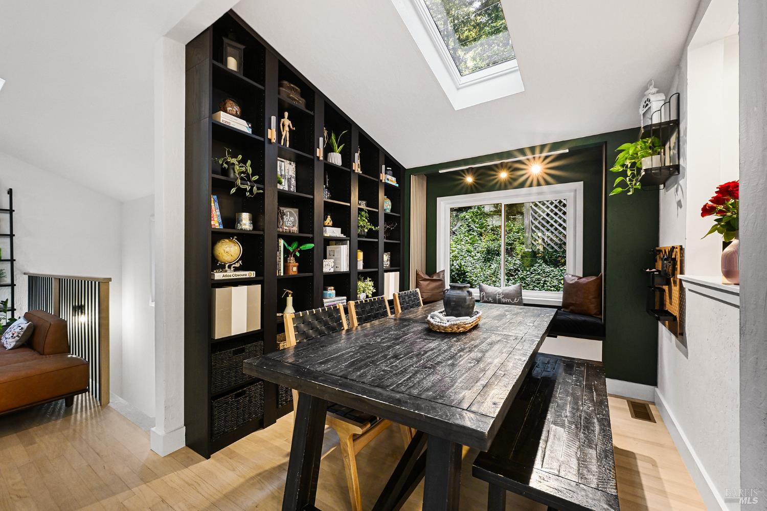 Detail Gallery Image 11 of 59 For 16 Iron Springs Rd, Fairfax,  CA 94930 - 4 Beds | 2 Baths