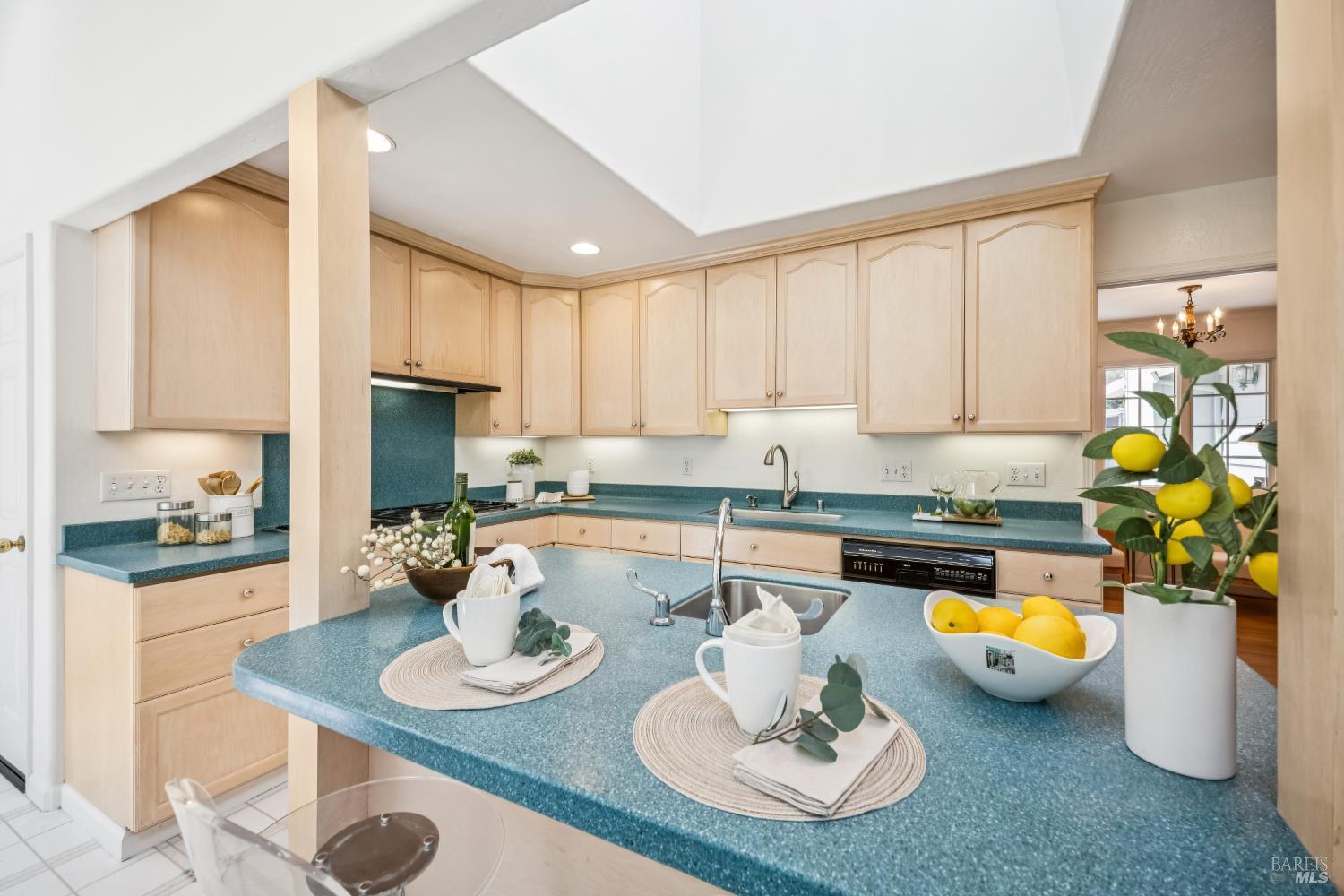 Detail Gallery Image 23 of 53 For 320 Alameda De La Loma Unkn, Novato,  CA 94949 - 3 Beds | 2 Baths