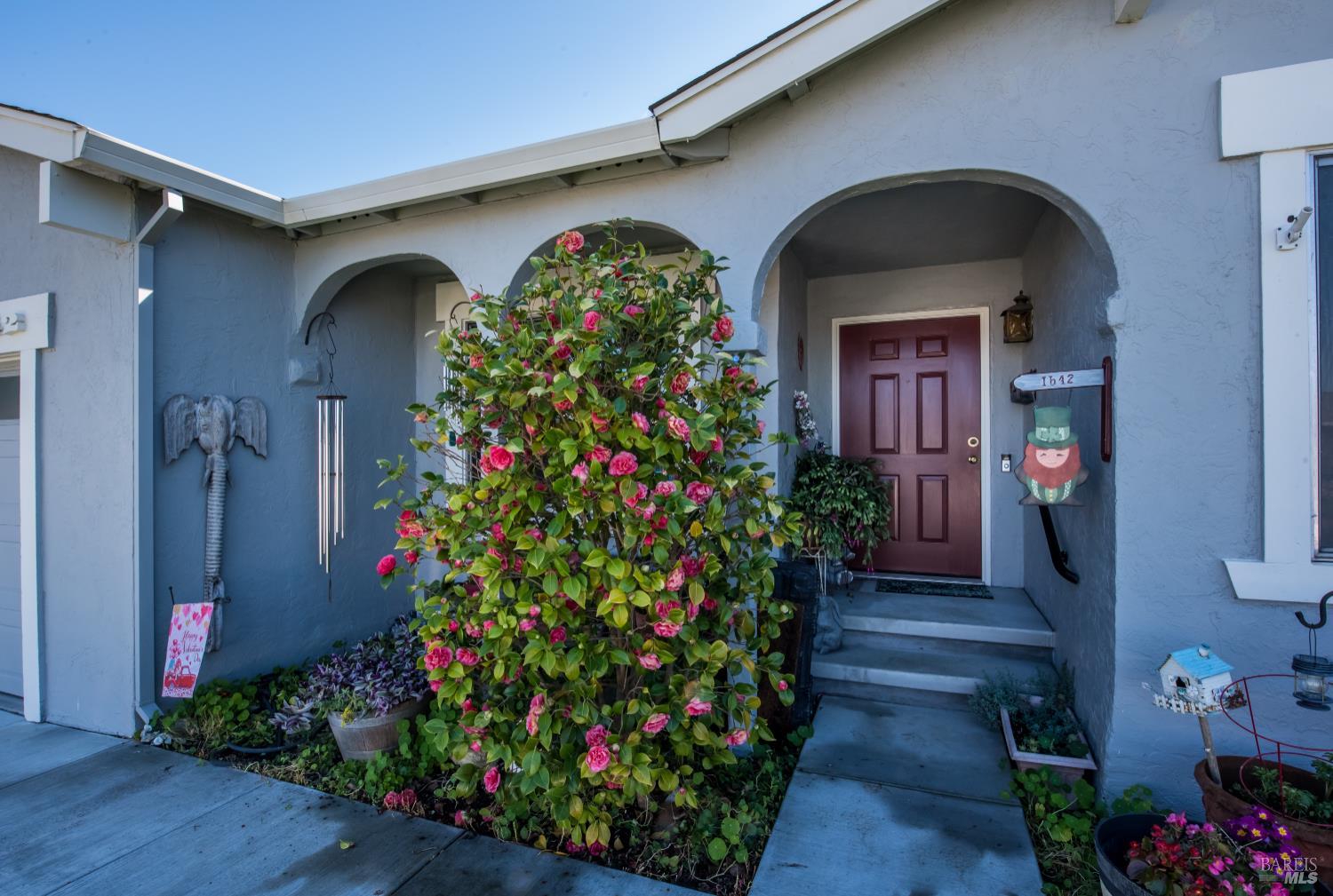 Detail Gallery Image 2 of 32 For 1642 Lauren Dr, Petaluma,  CA 94954 - 4 Beds | 2 Baths