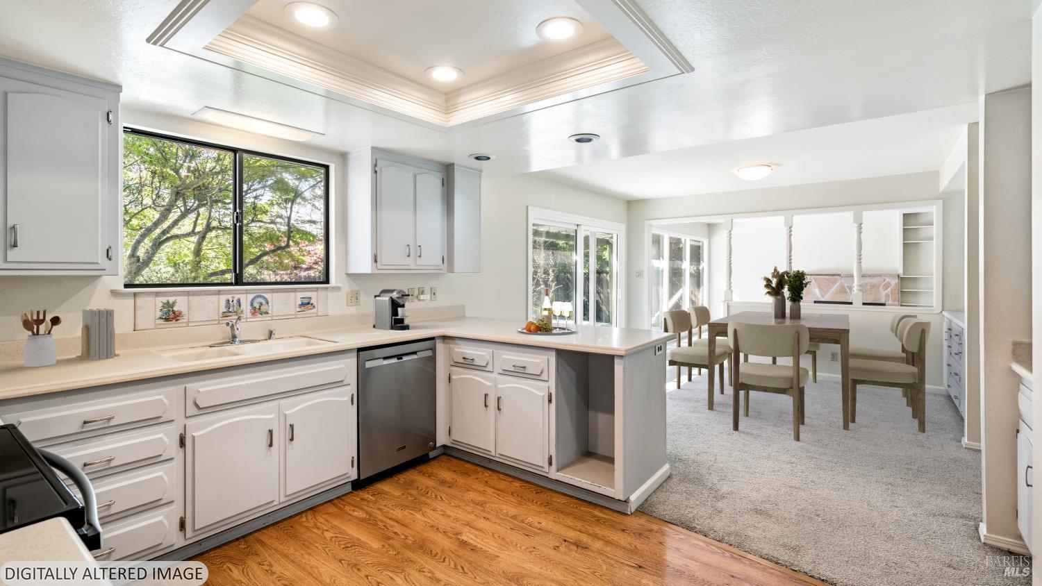 Detail Gallery Image 9 of 40 For 753 Nebraska Dr, Santa Rosa,  CA 95405 - 3 Beds | 2 Baths