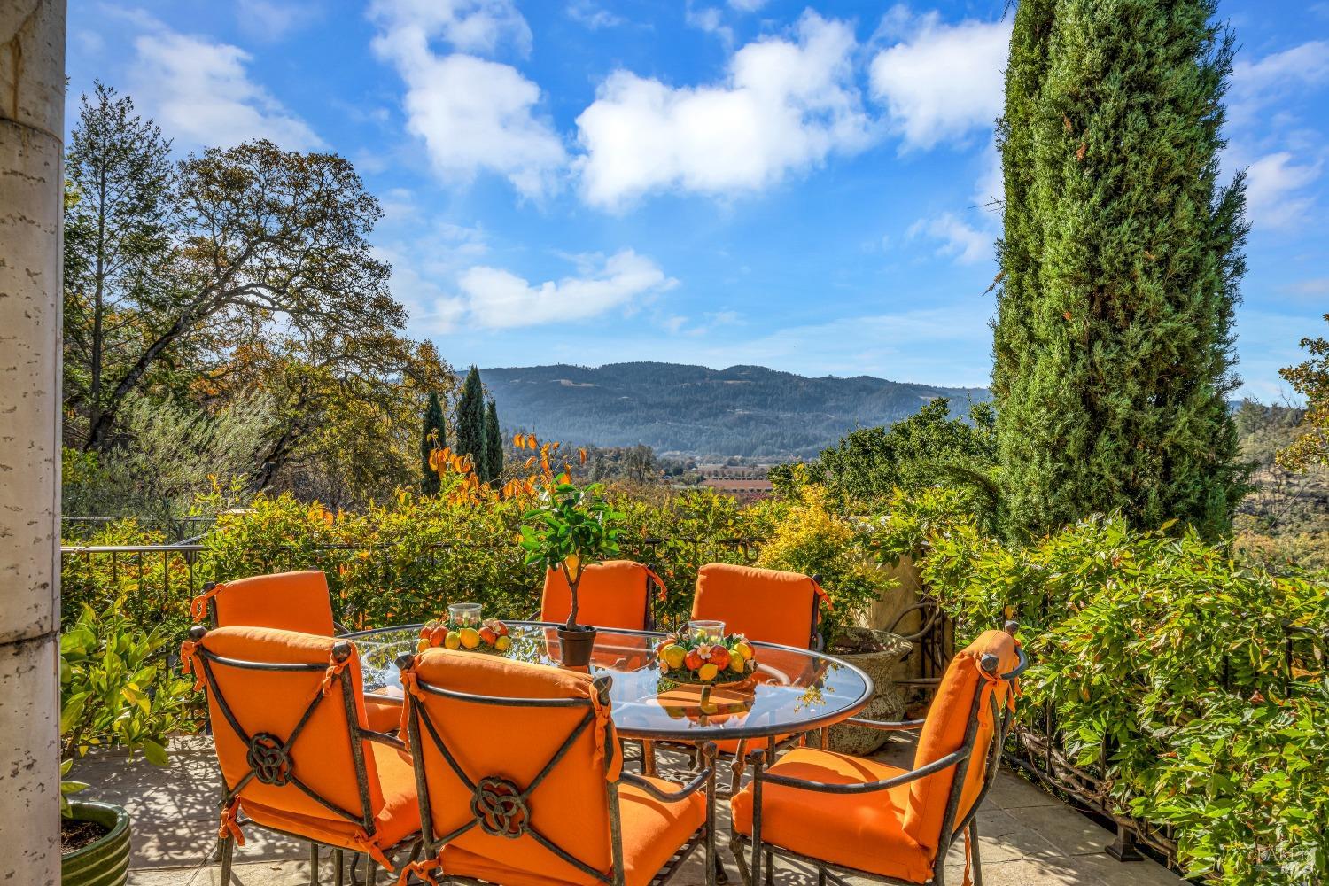 Detail Gallery Image 24 of 84 For 2395 Pickett Rd, Calistoga,  CA 94515 - 3 Beds | 3/2 Baths