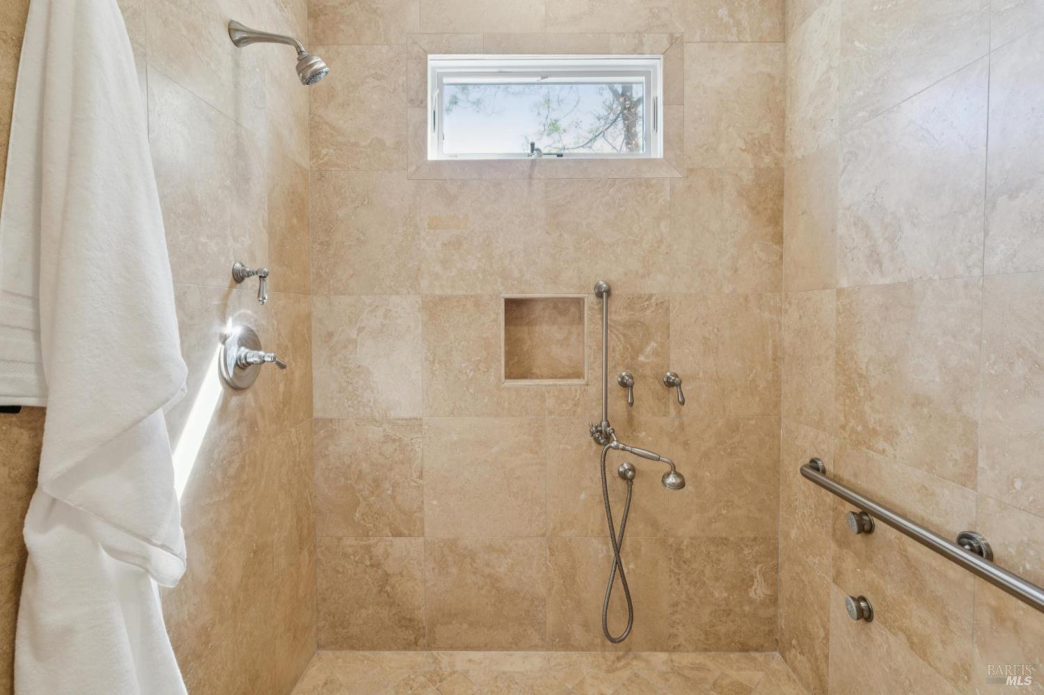 Detail Gallery Image 25 of 55 For 1710 Reynard Ln, Calistoga,  CA 94515 - 3 Beds | 2/1 Baths