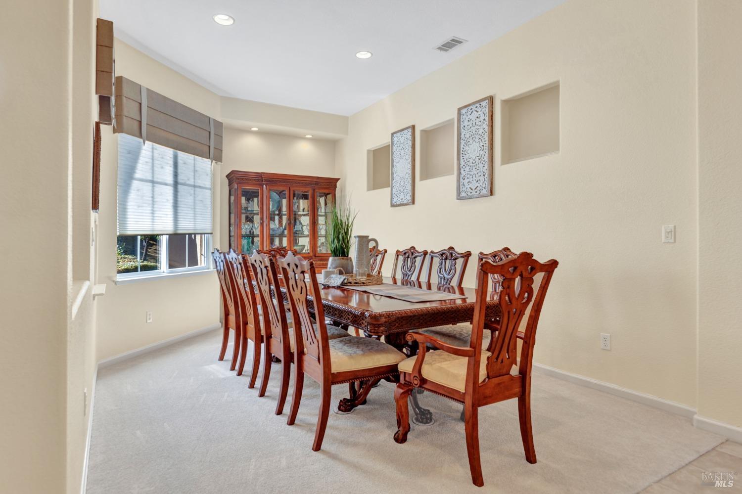 Detail Gallery Image 13 of 78 For 2722 Washburn Ct, Vallejo,  CA 94591 - 4 Beds | 3 Baths