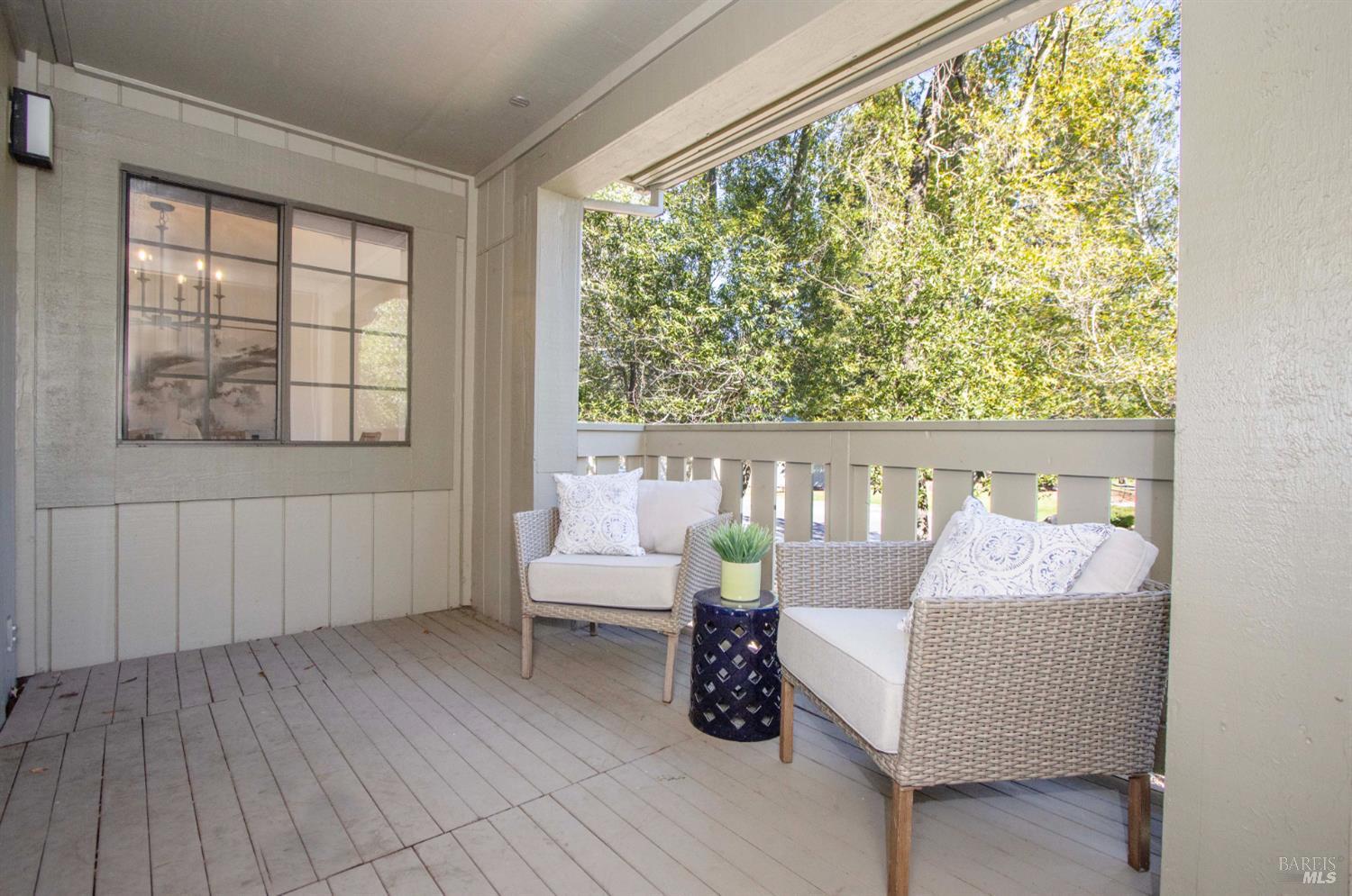 Detail Gallery Image 9 of 30 For 230 Pelican Ln, Novato,  CA 94949 - 3 Beds | 2/1 Baths