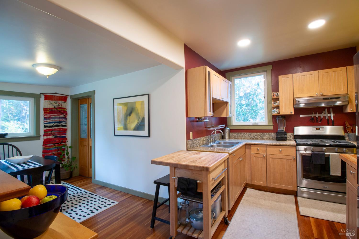 Detail Gallery Image 27 of 55 For 10901 Gurley Ln, Mendocino,  CA 95460 - 2 Beds | 1/1 Baths