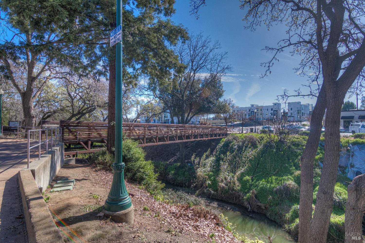 Detail Gallery Image 14 of 15 For 719 Catherine St, Vacaville,  CA 95688 - 3 Beds | 3 Baths