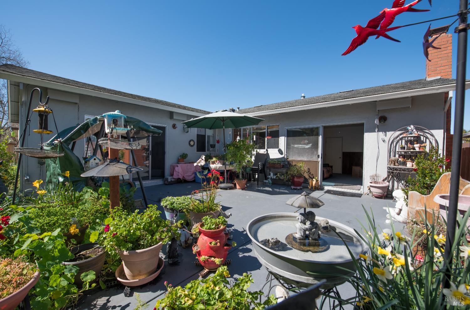 Detail Gallery Image 28 of 32 For 1642 Lauren Dr, Petaluma,  CA 94954 - 4 Beds | 2 Baths