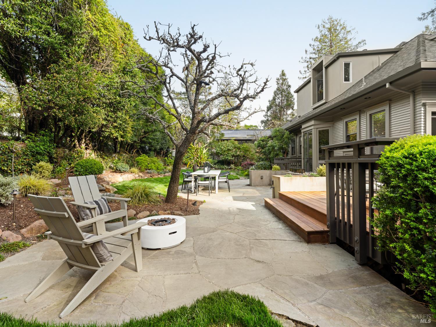 Detail Gallery Image 27 of 41 For 8 Laurel St, Mill Valley,  CA 94941 - 6 Beds | 4/1 Baths