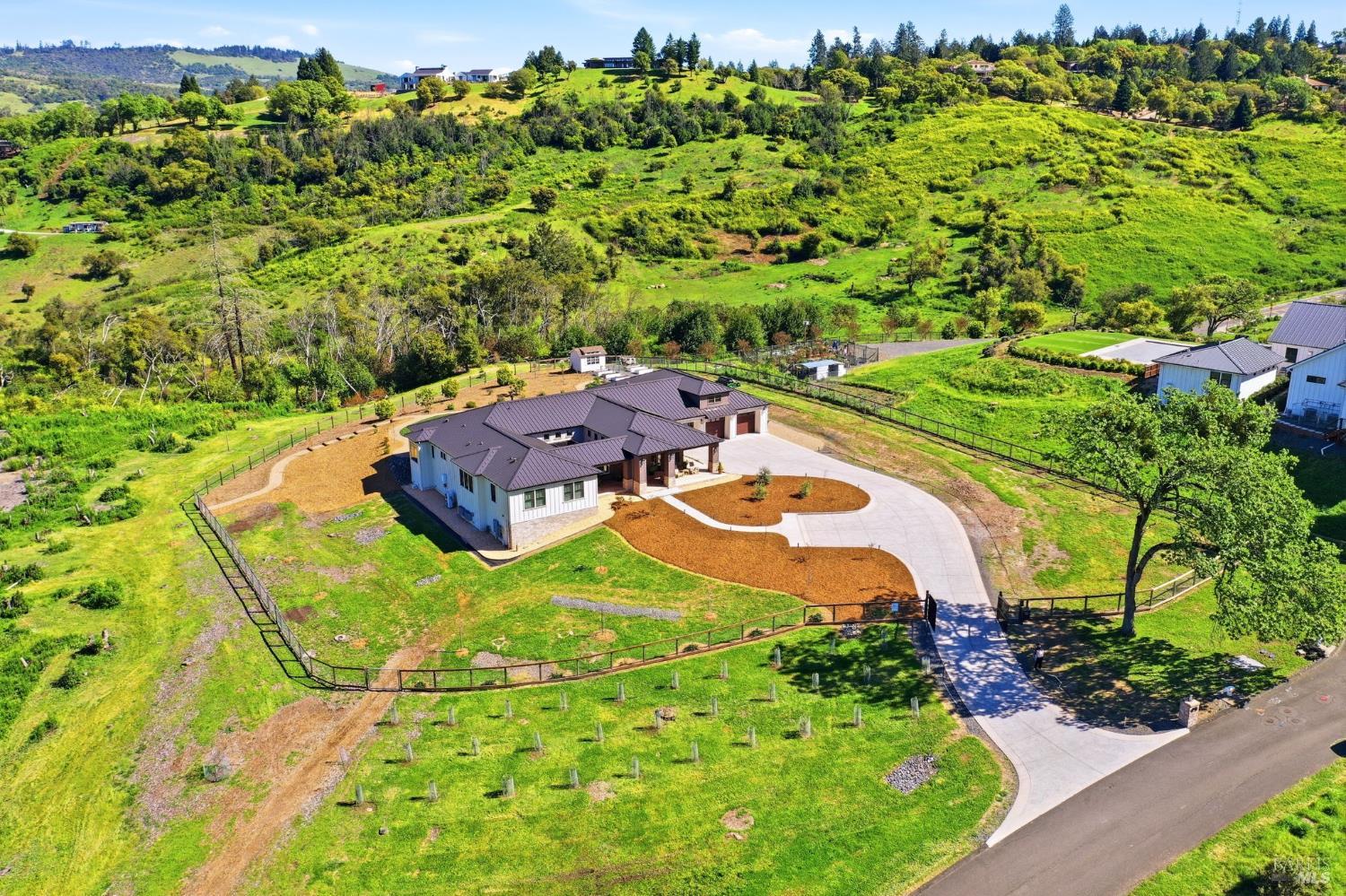 Detail Gallery Image 85 of 93 For 3932 Silver Fox Ct, Santa Rosa,  CA 95403 - 4 Beds | 4/1 Baths