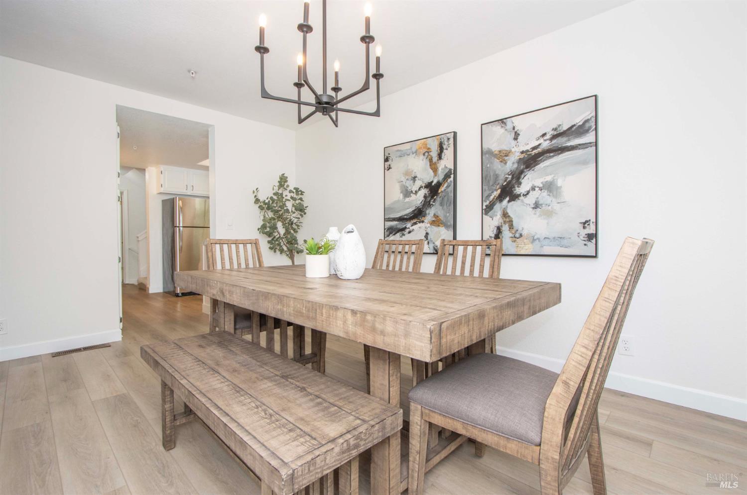 Detail Gallery Image 11 of 30 For 230 Pelican Ln, Novato,  CA 94949 - 3 Beds | 2/1 Baths