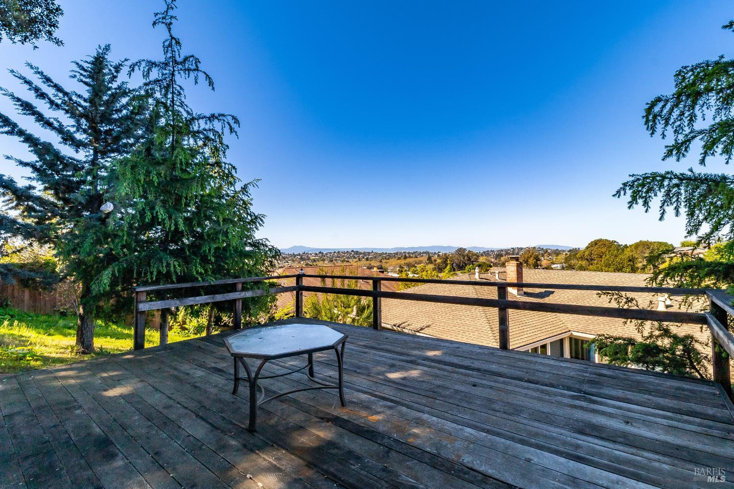 Detail Gallery Image 54 of 61 For 453 Clark Dr, Vallejo,  CA 94591 - 3 Beds | 2/1 Baths