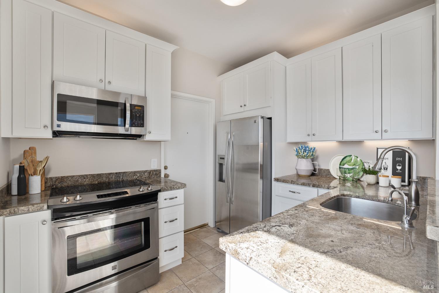 Detail Gallery Image 10 of 56 For 2002 Paradise Dr, Tiburon,  CA 94920 - – Beds | – Baths