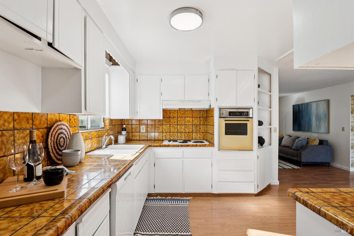 Detail Gallery Image 10 of 26 For 7799 Blair Ave, Rohnert Park,  CA 94928 - 3 Beds | 2 Baths