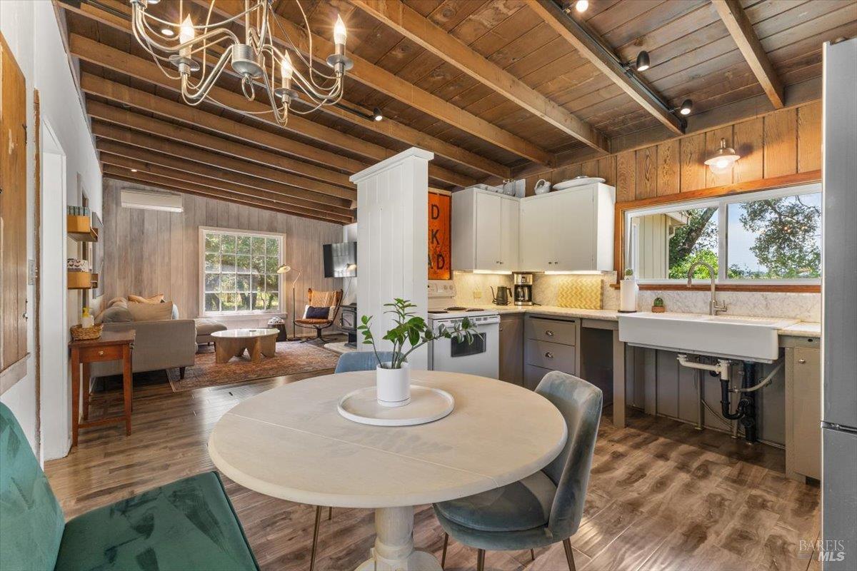 Detail Gallery Image 23 of 65 For 5647 Highway 128 Hwy, Geyserville,  CA 95441 - 3 Beds | 2 Baths