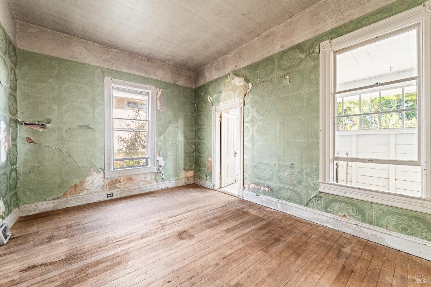 Detail Gallery Image 20 of 31 For 191 E G St, Benicia,  CA 94510 - 4 Beds | 1 Baths