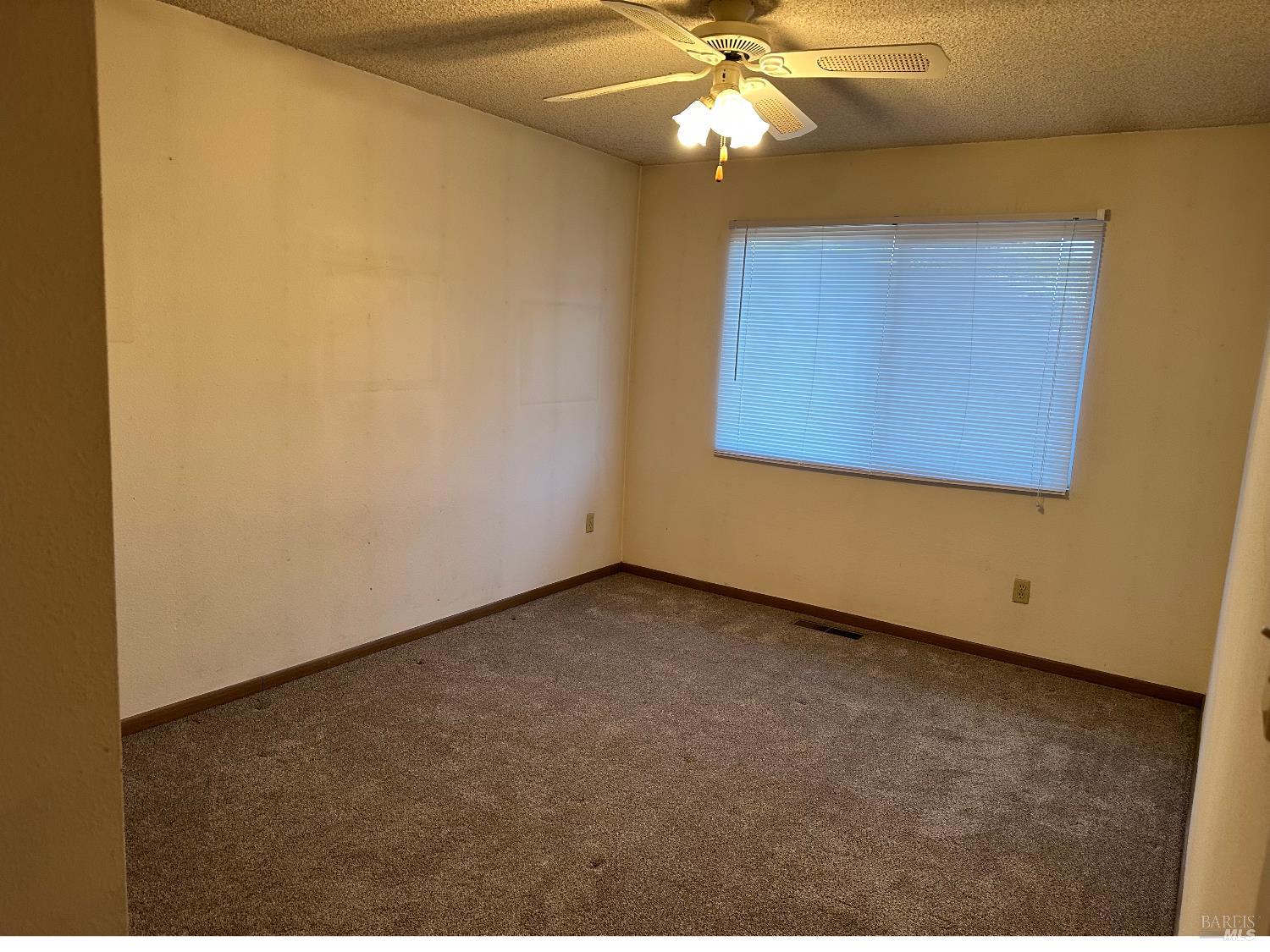 Detail Gallery Image 11 of 18 For 567 Pebble Way St, Clearlake Oaks,  CA 95423 - 3 Beds | 2 Baths