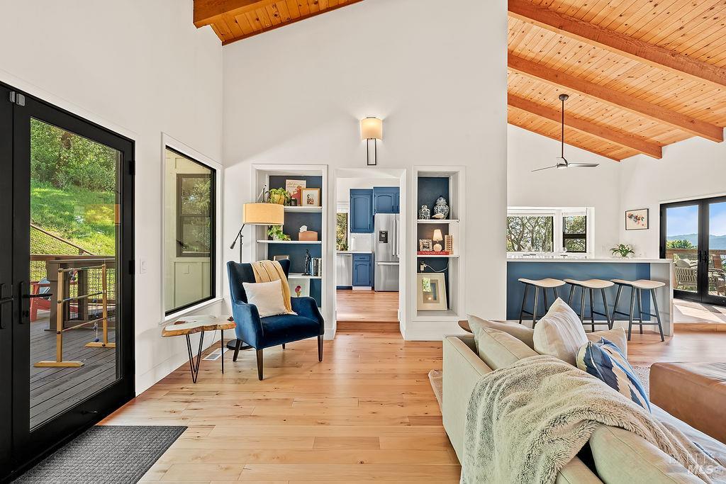 Detail Gallery Image 12 of 58 For 913 Valley View Dr, Healdsburg,  CA 95448 - 3 Beds | 3 Baths