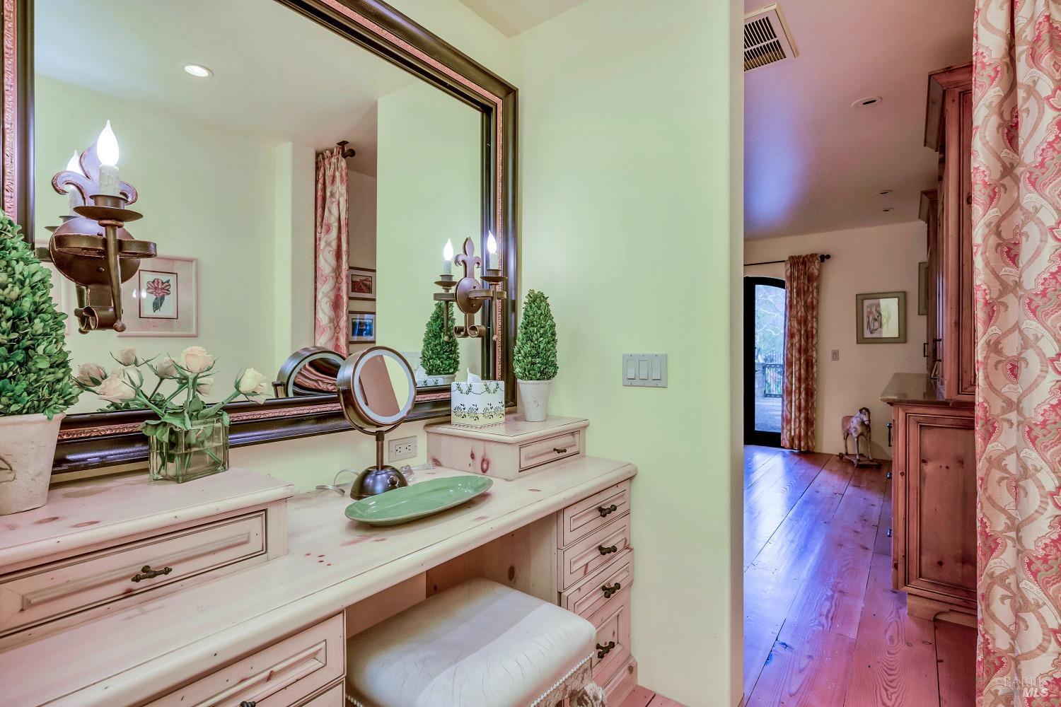 Detail Gallery Image 66 of 84 For 2395 Pickett Rd, Calistoga,  CA 94515 - 3 Beds | 3/2 Baths