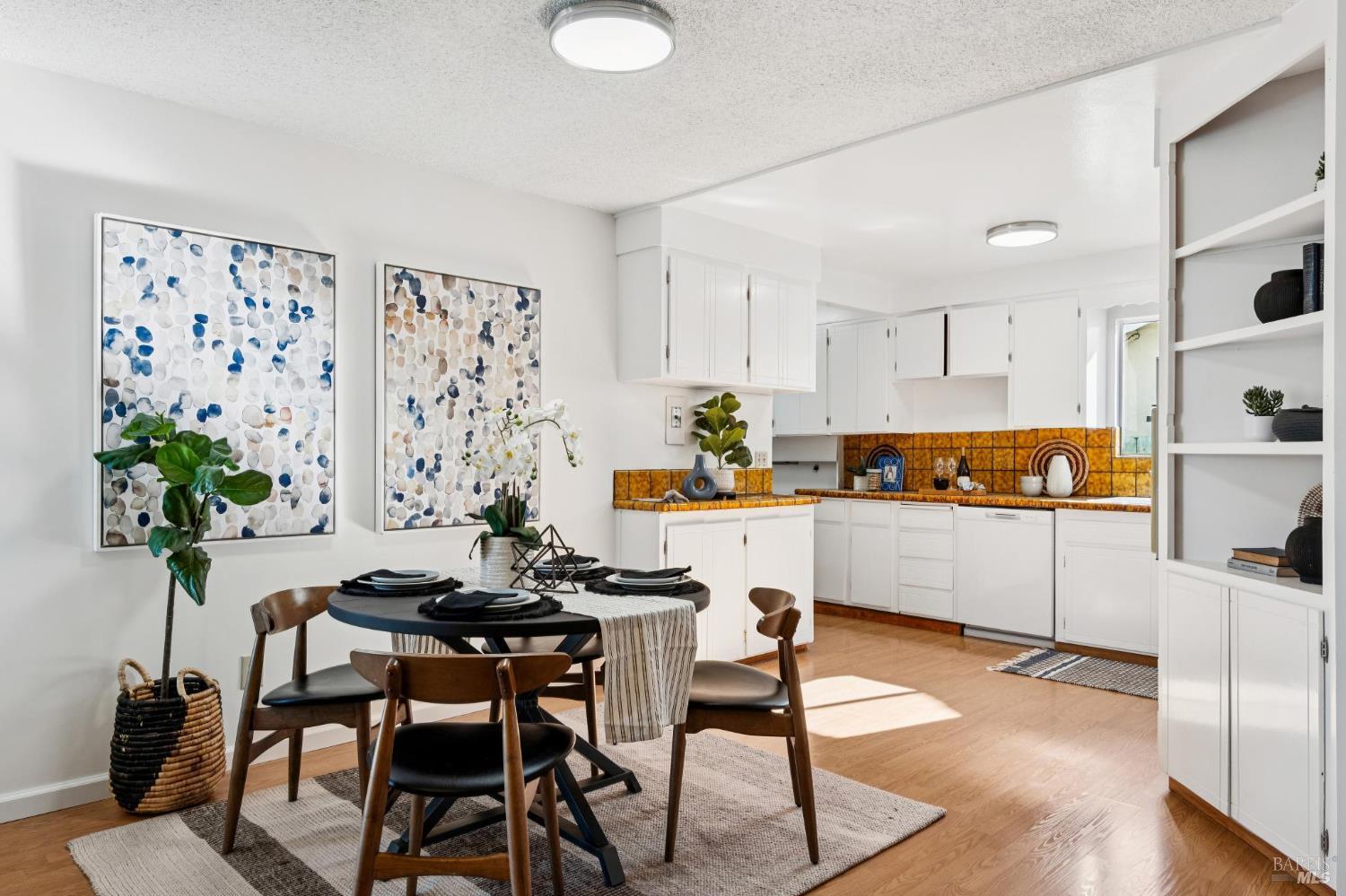 Detail Gallery Image 9 of 26 For 7799 Blair Ave, Rohnert Park,  CA 94928 - 3 Beds | 2 Baths