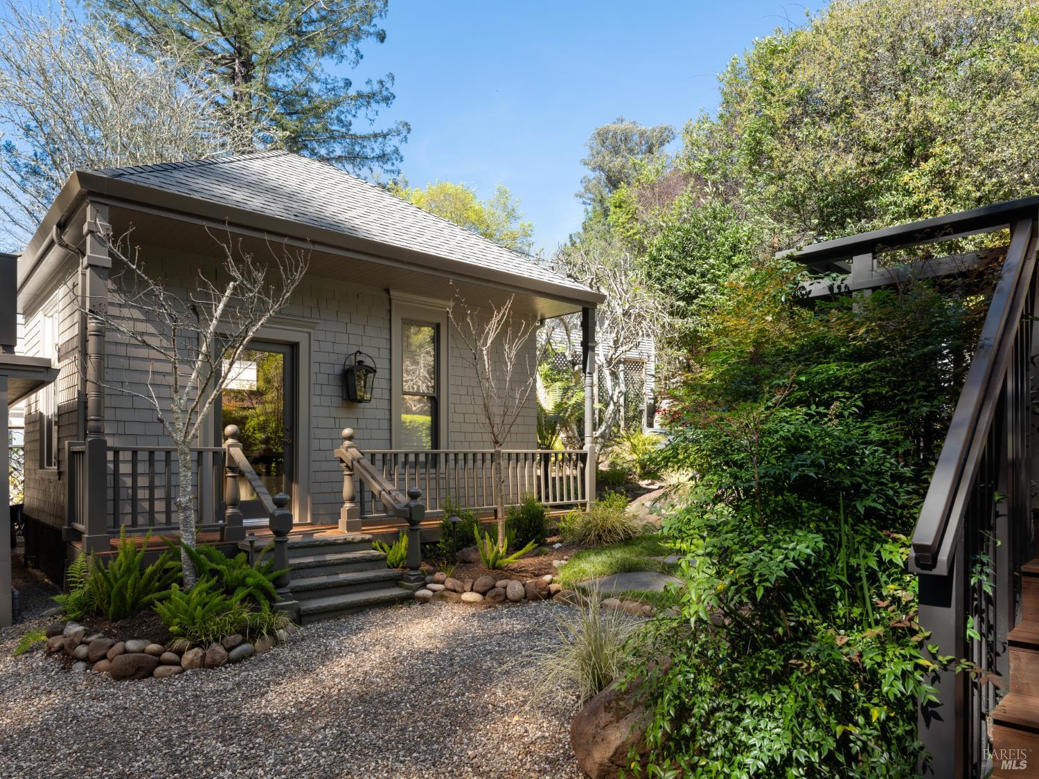 Detail Gallery Image 31 of 41 For 8 Laurel St, Mill Valley,  CA 94941 - 6 Beds | 4/1 Baths