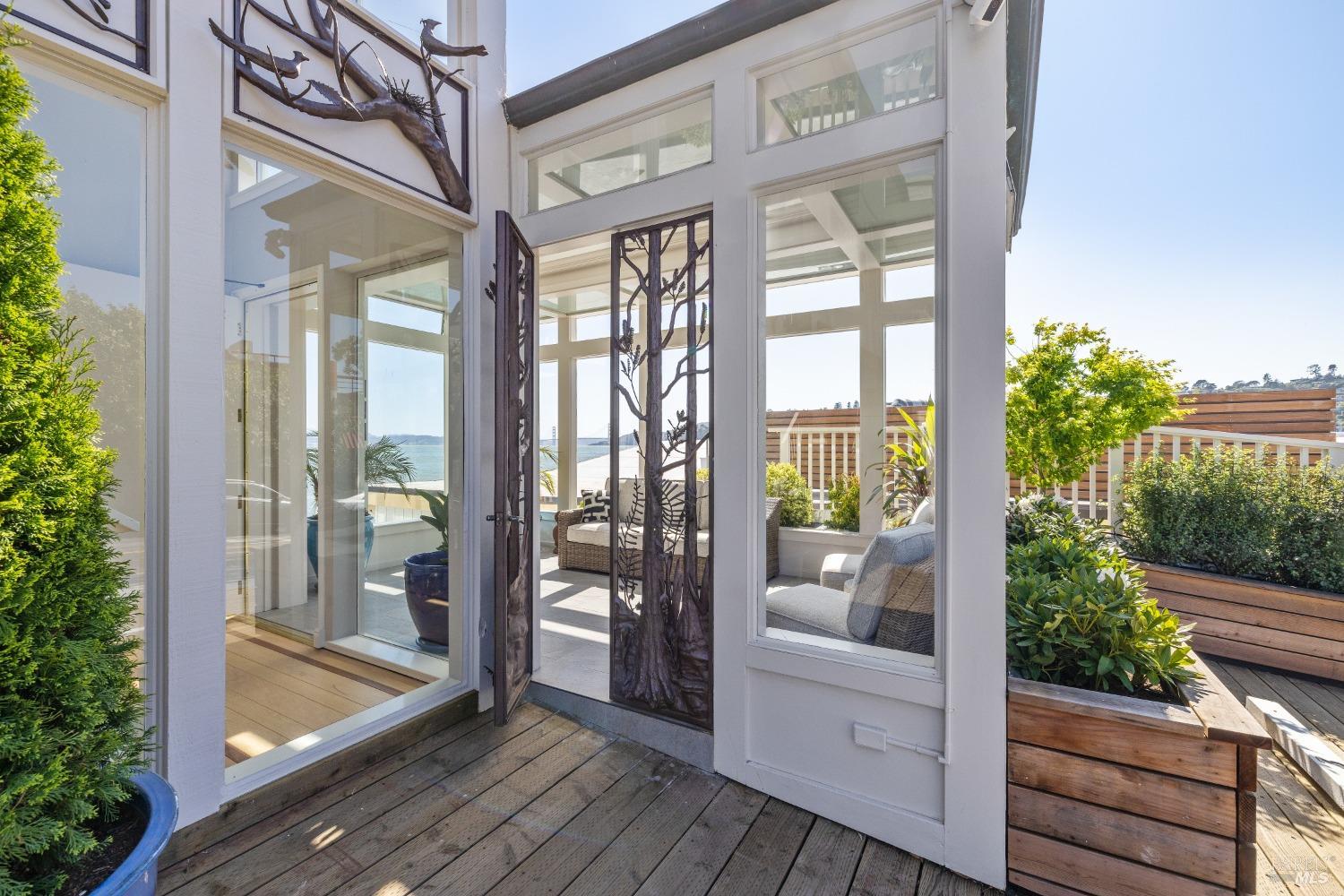 Detail Gallery Image 22 of 56 For 2002 Paradise Dr, Tiburon,  CA 94920 - – Beds | – Baths