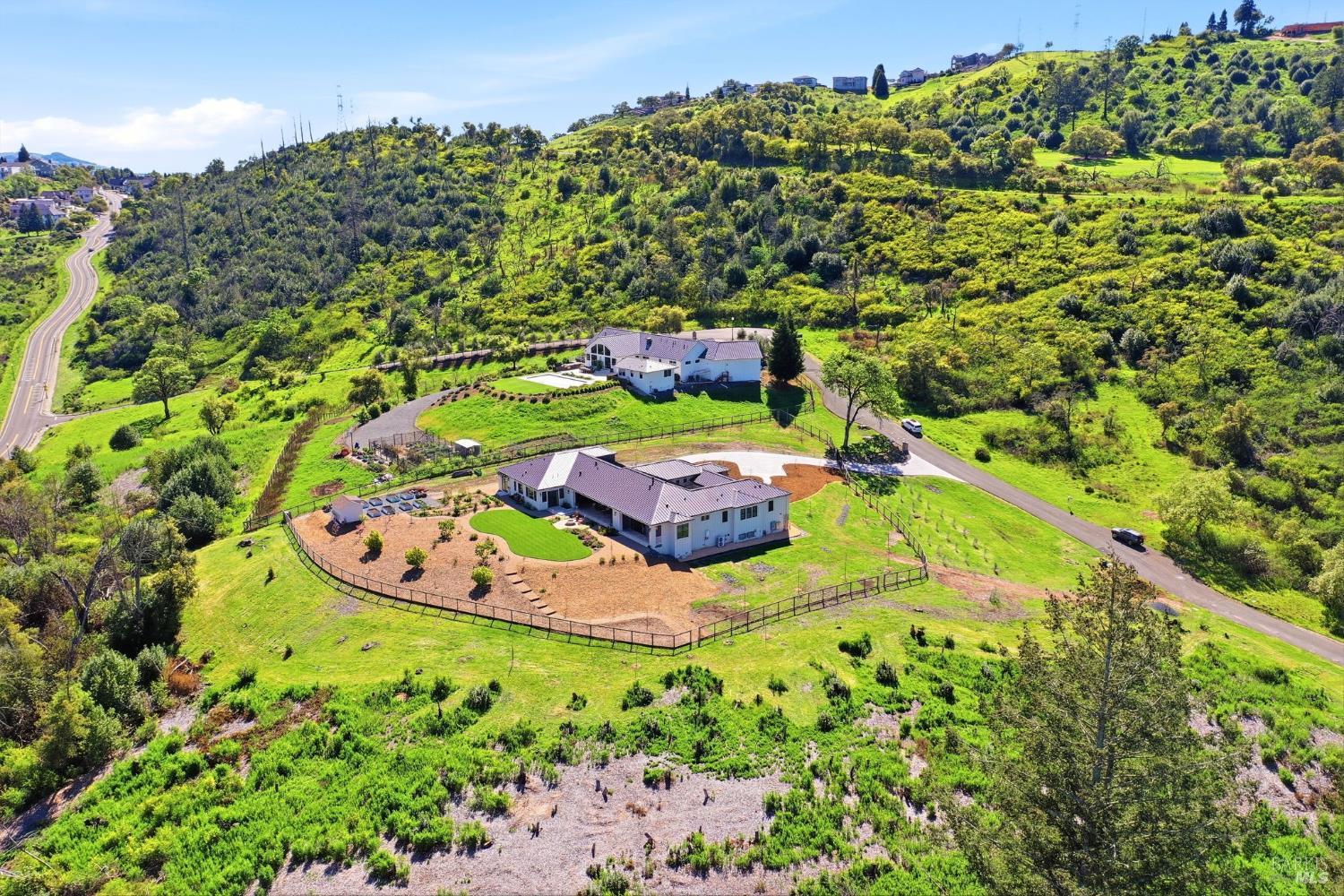 Detail Gallery Image 89 of 93 For 3932 Silver Fox Ct, Santa Rosa,  CA 95403 - 4 Beds | 4/1 Baths