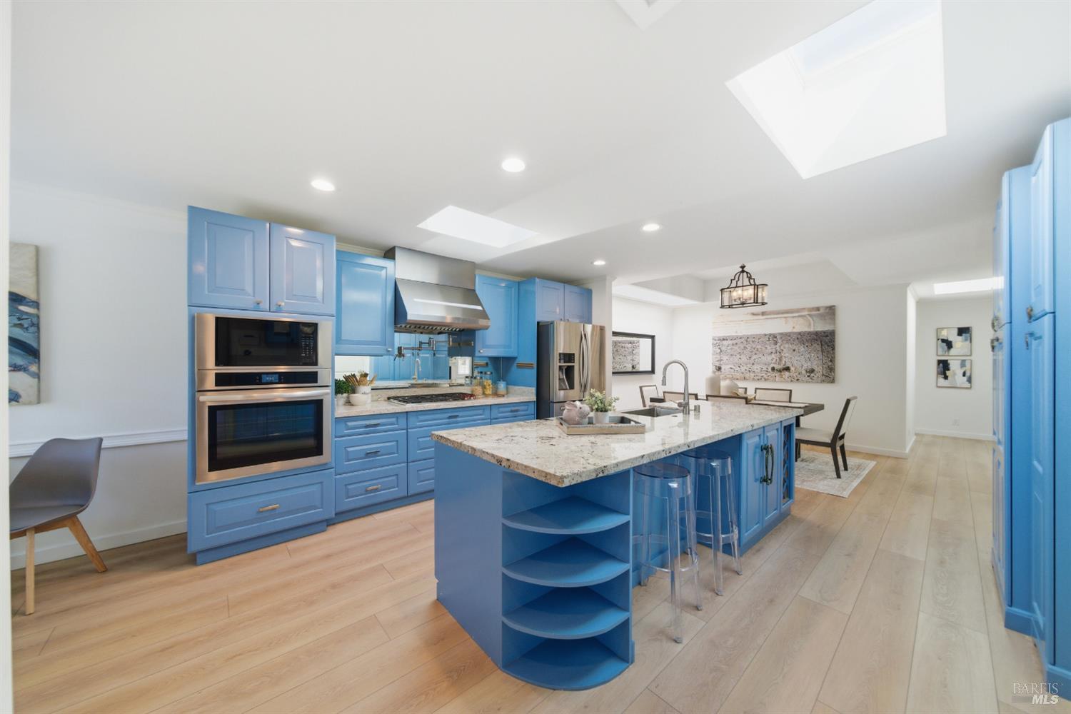 Detail Gallery Image 5 of 45 For 533 Carnation Ct, Sonoma,  CA 95476 - 2 Beds | 2 Baths