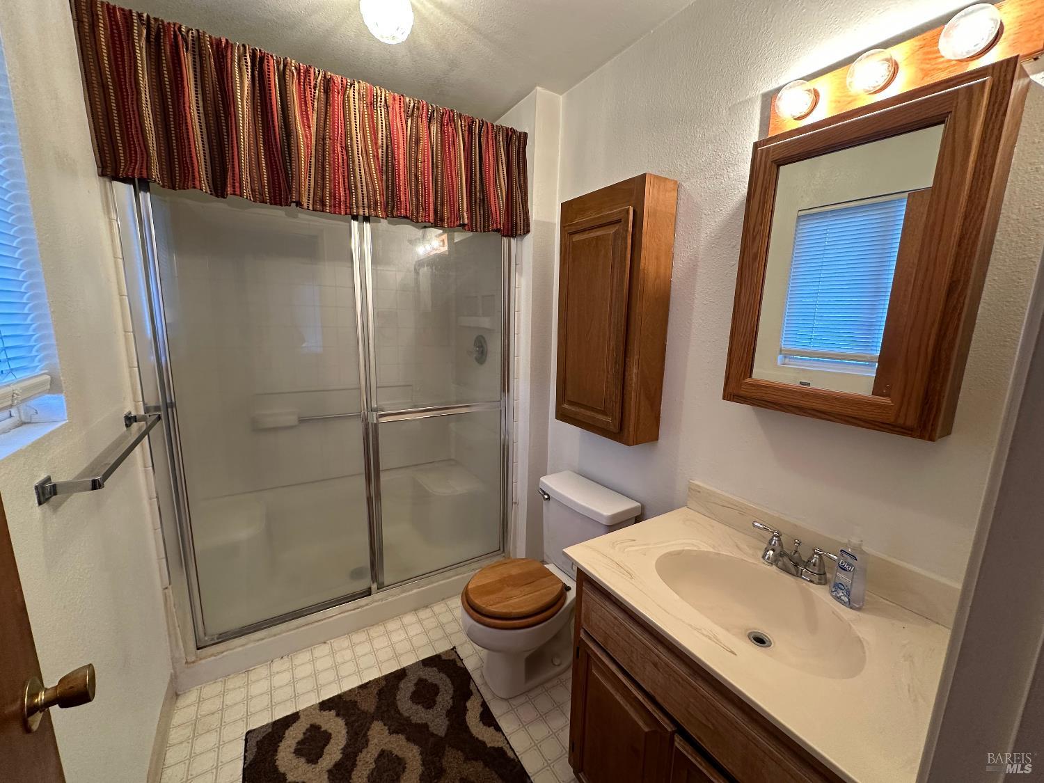 Detail Gallery Image 9 of 18 For 567 Pebble Way St, Clearlake Oaks,  CA 95423 - 3 Beds | 2 Baths