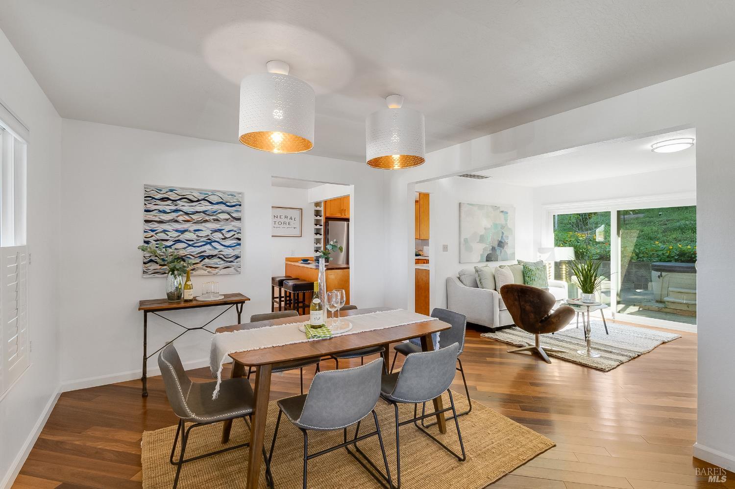 Detail Gallery Image 17 of 61 For 453 Clark Dr, Vallejo,  CA 94591 - 3 Beds | 2/1 Baths