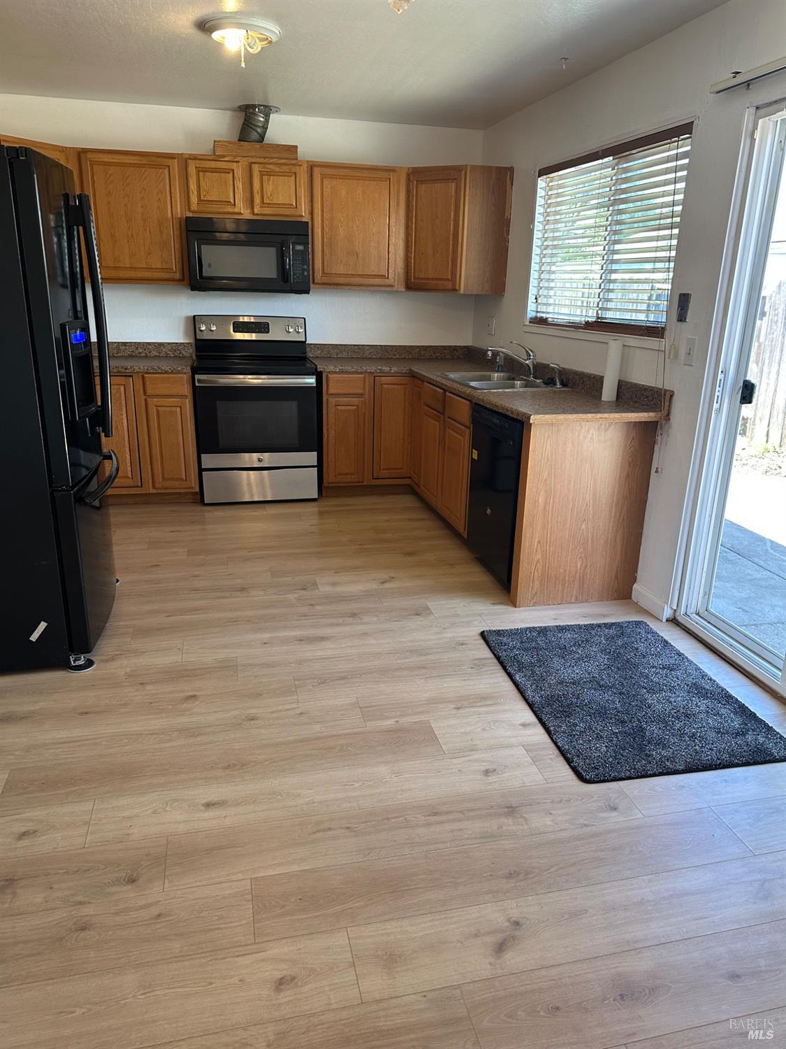 Detail Gallery Image 18 of 30 For 1001 Jack London Dr, Vallejo,  CA 94589 - 3 Beds | 1 Baths