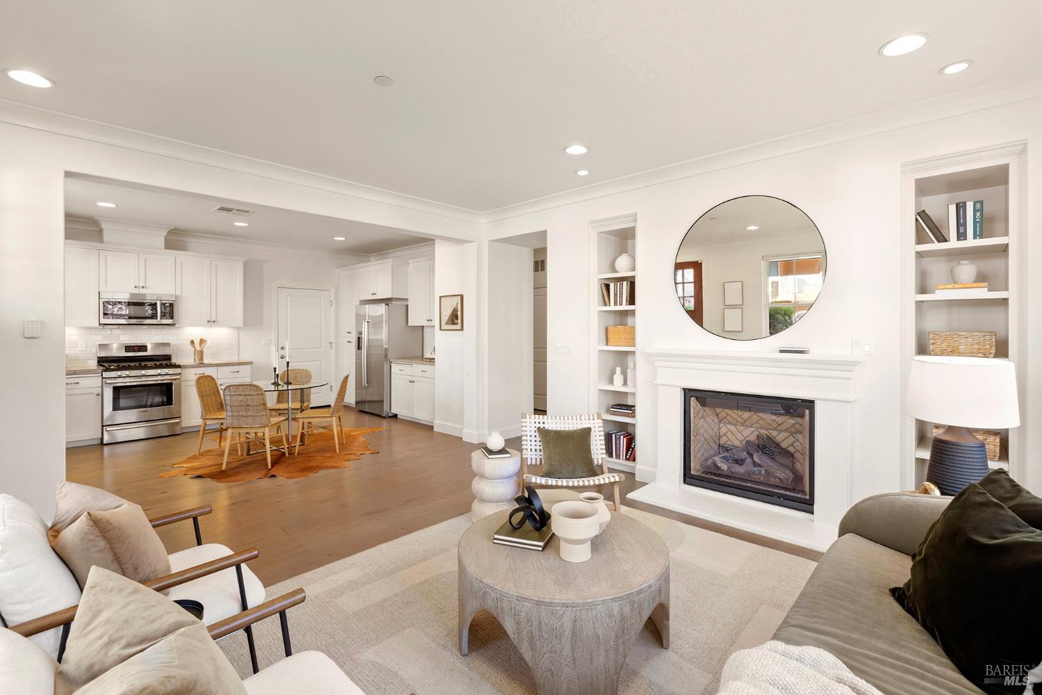 Detail Gallery Image 6 of 15 For 15 Camellia Cir, Larkspur,  CA 94939 - 1 Beds | 1 Baths