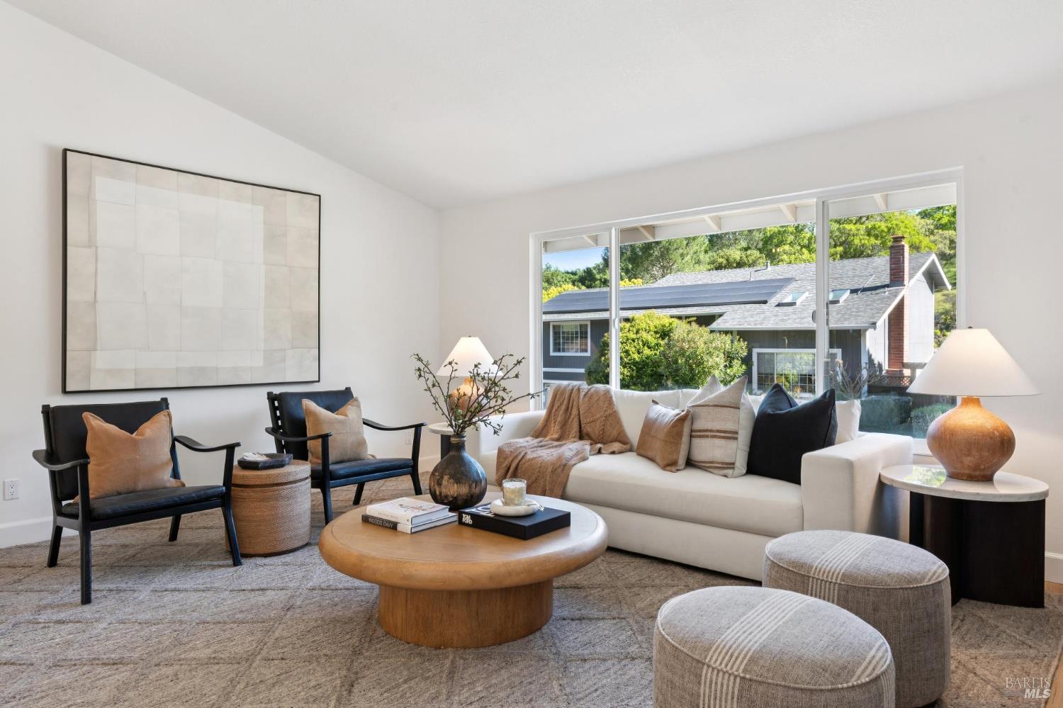 Detail Gallery Image 5 of 48 For 34 Plata Ct, Novato,  CA 94947 - 4 Beds | 2 Baths