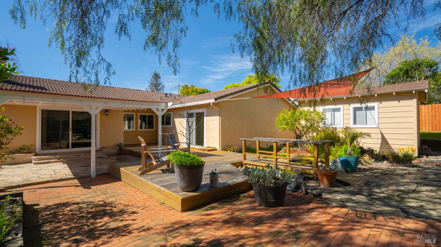 Detail Gallery Image 20 of 24 For 114 Newcastle Dr, Vallejo,  CA 94591 - 4 Beds | 2 Baths