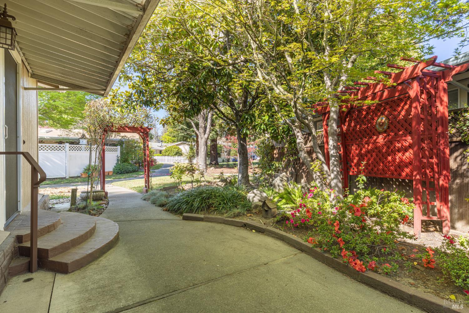 Detail Gallery Image 4 of 31 For 7 San Juan Ct, Saint Helena,  CA 94574 - 2 Beds | 2 Baths