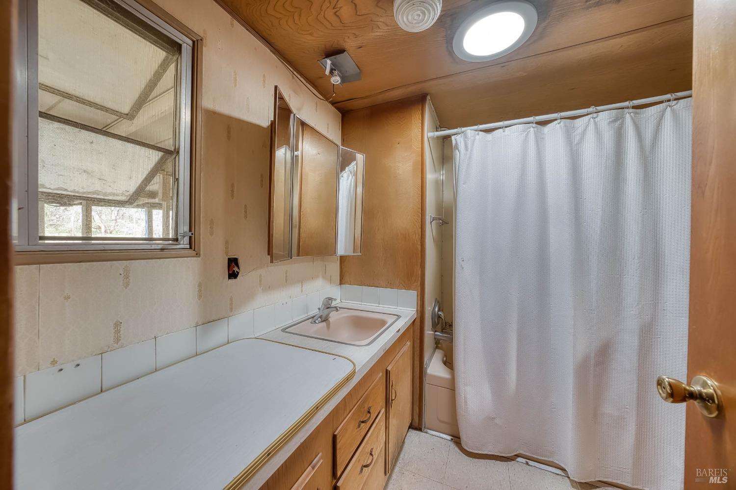 Detail Gallery Image 9 of 49 For 23059 Jerusalem Grade Unkn, Lower Lake,  CA 95457 - 3 Beds | 2 Baths