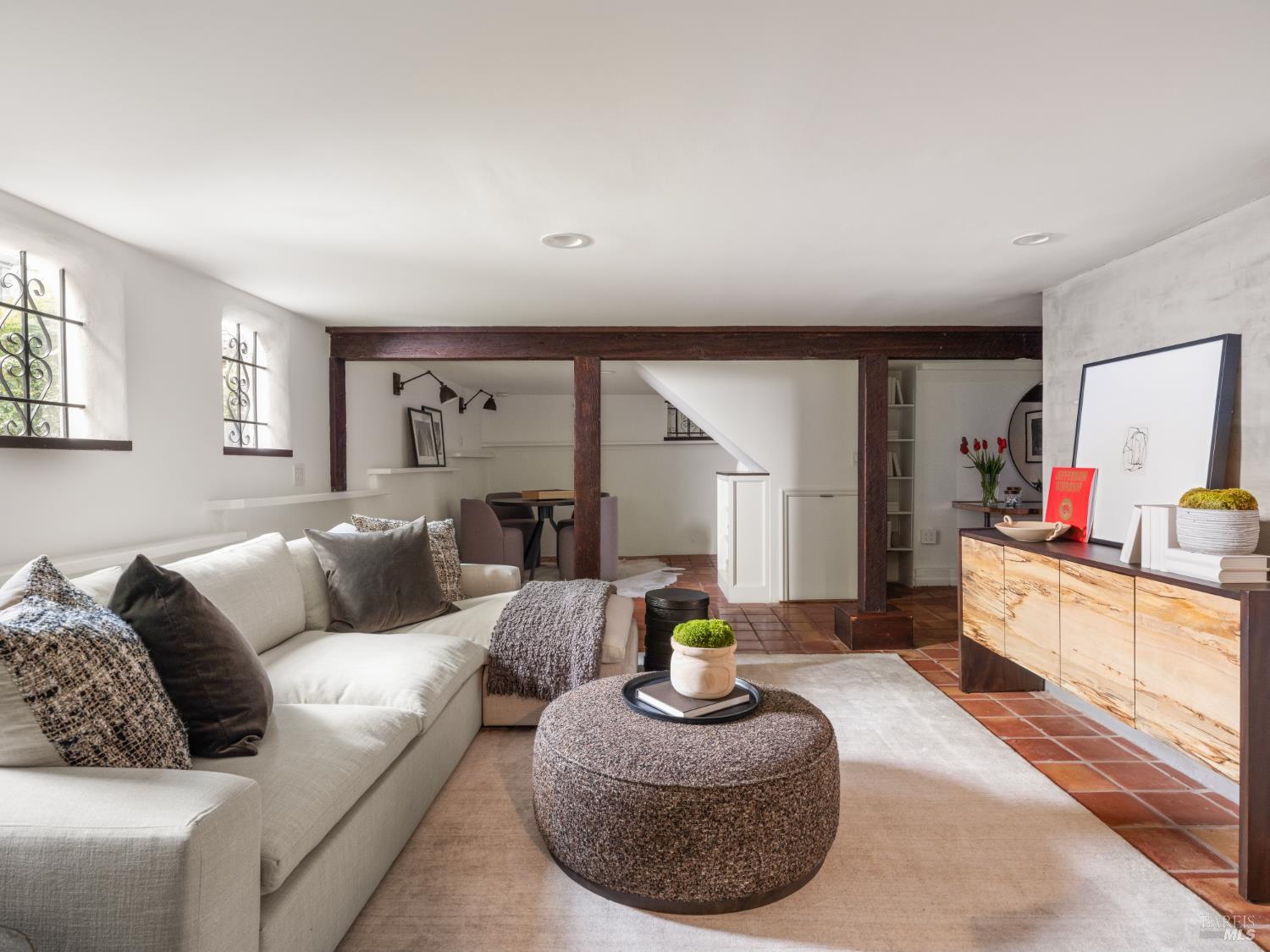 Detail Gallery Image 21 of 41 For 8 Laurel St, Mill Valley,  CA 94941 - 6 Beds | 4/1 Baths