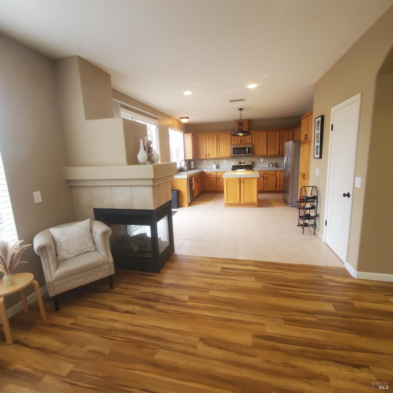 Detail Gallery Image 9 of 39 For 3389 Mojave Ave, Santa Rosa,  CA 95407 - 3 Beds | 2/1 Baths