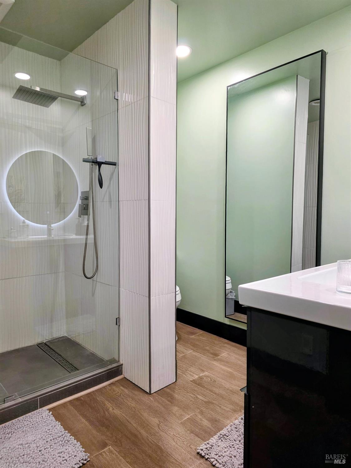 Detail Gallery Image 16 of 33 For 2100 Center Rd, Novato,  CA 94947 - 4 Beds | 3 Baths