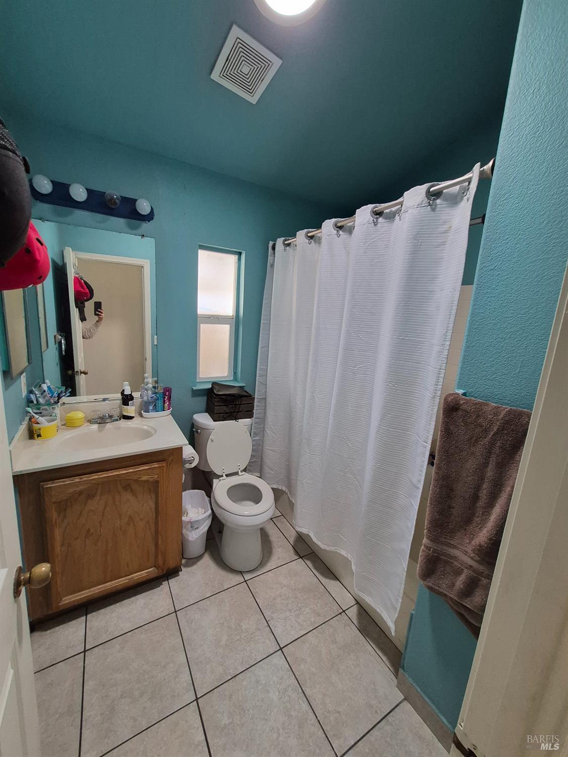 Detail Gallery Image 8 of 15 For 130 Reed Cir, Napa,  CA 94558 - 3 Beds | 2 Baths