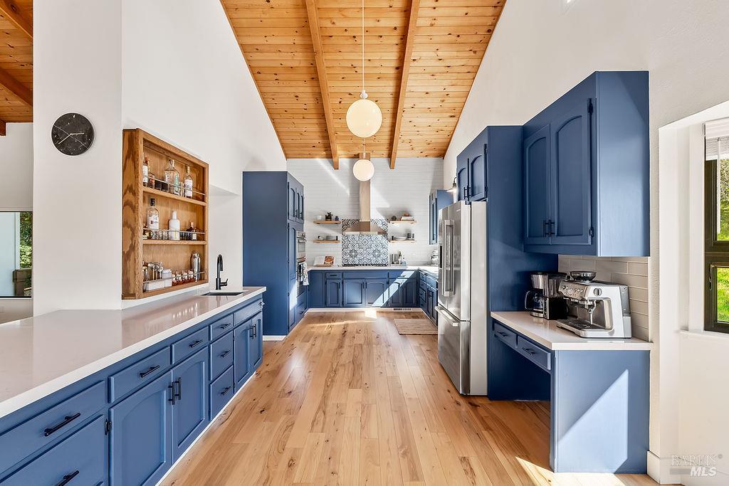 Detail Gallery Image 22 of 58 For 913 Valley View Dr, Healdsburg,  CA 95448 - 3 Beds | 3 Baths