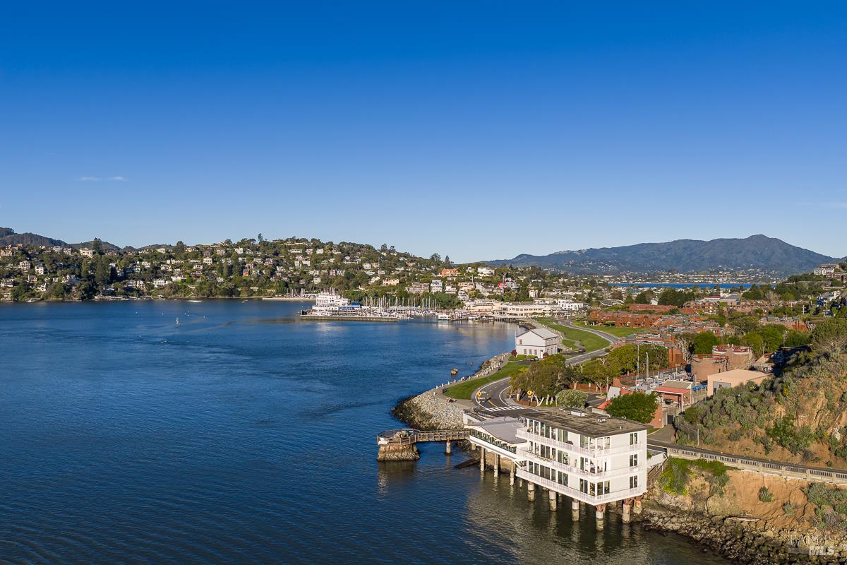 Detail Gallery Image 30 of 56 For 2002 Paradise Dr, Tiburon,  CA 94920 - – Beds | – Baths