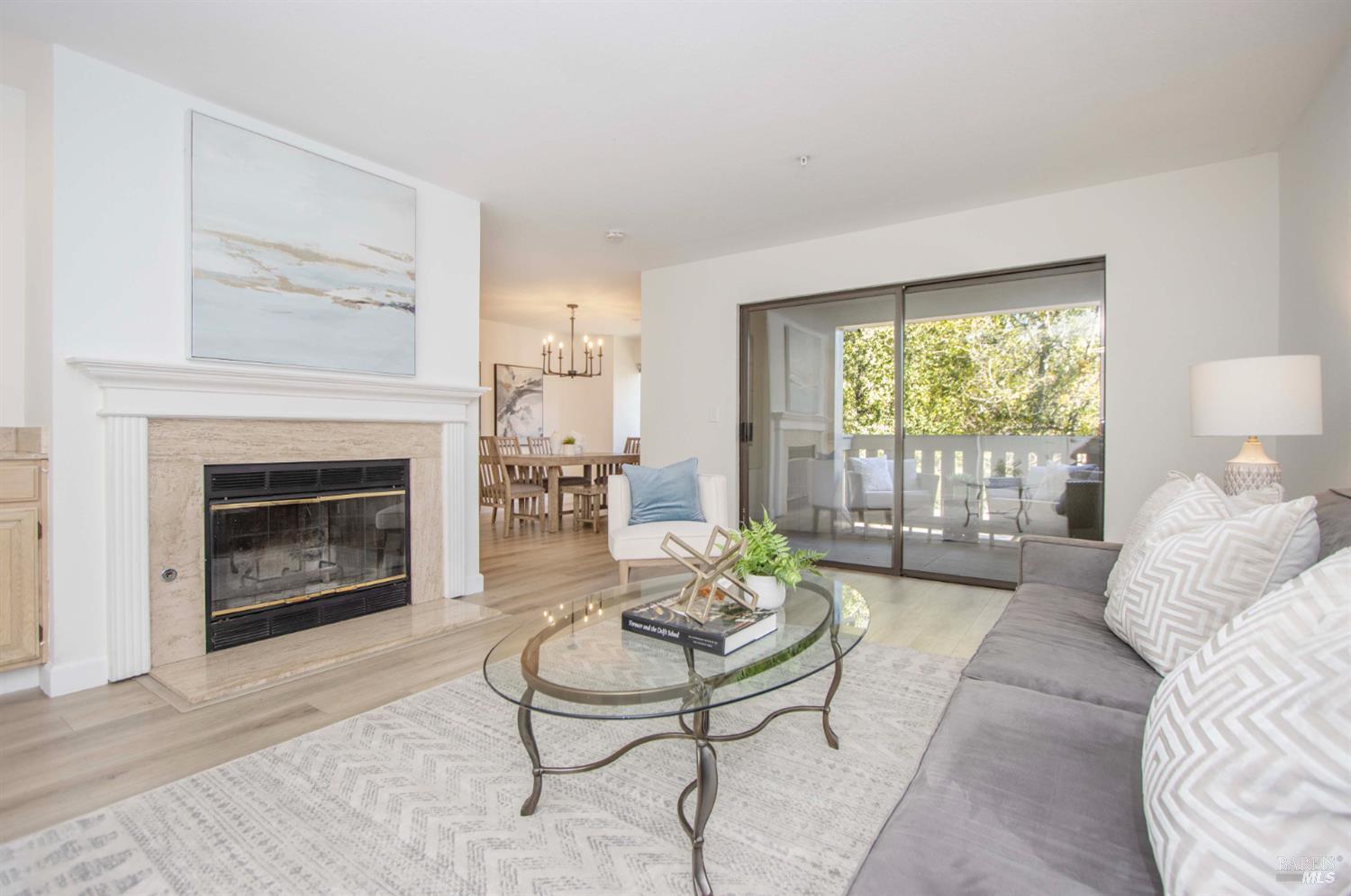 Detail Gallery Image 6 of 30 For 230 Pelican Ln, Novato,  CA 94949 - 3 Beds | 2/1 Baths