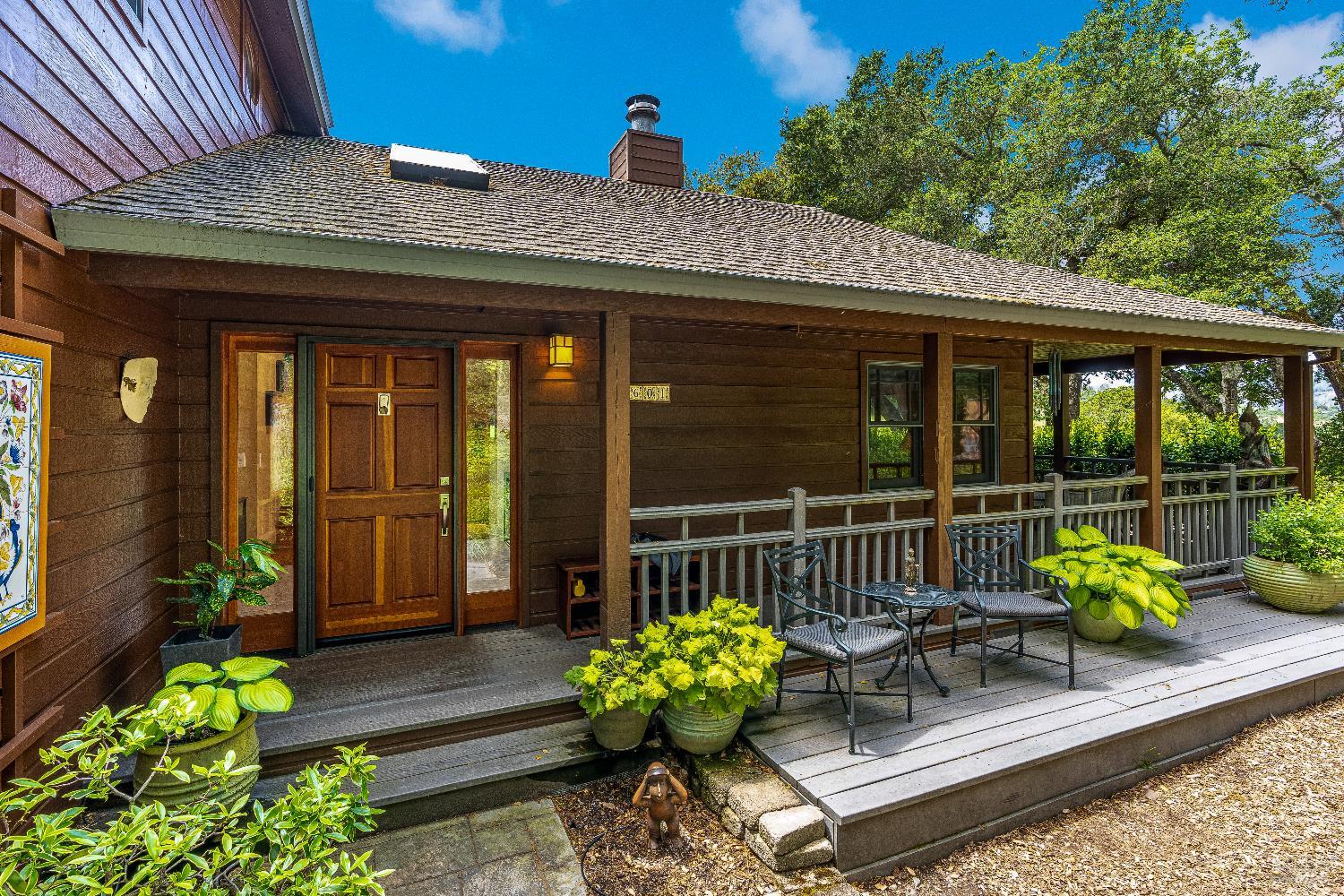 Detail Gallery Image 4 of 45 For 10601 Slattery Rd, Glen Ellen,  CA 95442 - 3 Beds | 2 Baths